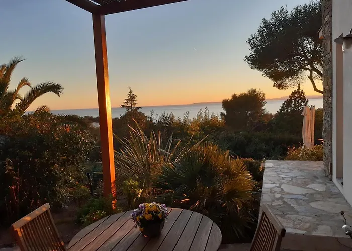 Villa Anadine - Aiguebonne Boulouris - Pleine Vue - A 5 Minutes A Pied De La - Climatisee